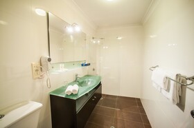 Ramada Hotel & Suites by Wyndham Sydney Cabramatta