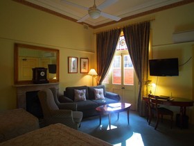 Simpsons Of Potts Point