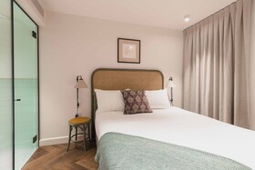 The Sarah by Urban Rest