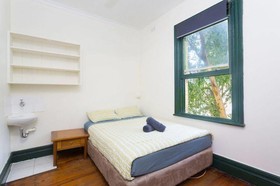 VLA Glebe Hostel