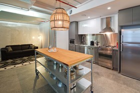 Zara Tower Hotel - Luxury Suites and Apartments