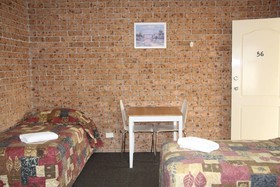 Motel 359