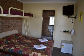 Motel 359