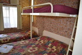 Motel 359