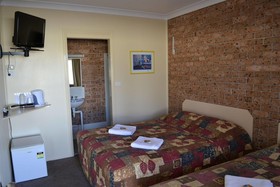 Motel 359