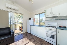 Reflections Lake Keepit Holiday Park