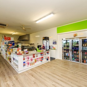 Reflections Lake Keepit Holiday Park