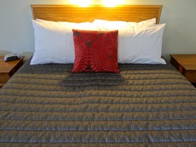 Roydons Motor Inn