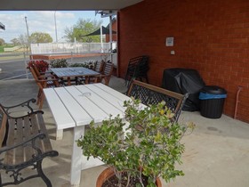 Roydons Motor Inn