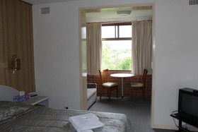 Riverview Motor Inn