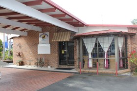 Riverview Motor Inn
