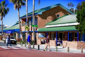Tea Gardens Hotel