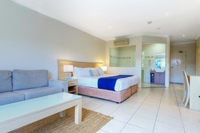 Terrigal Sails Serviced Apartments