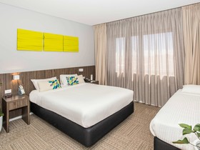 ibis Styles The Entrance