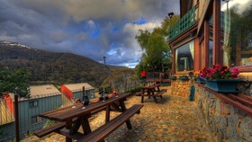 Candlelight Lodge