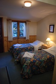 Candlelight Lodge