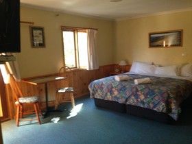 Candlelight Lodge