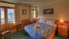 Candlelight Lodge