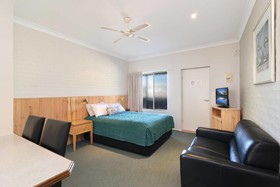 Catalina Motel Lake Macquarie