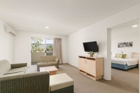 Quality Suites Pioneer Sands