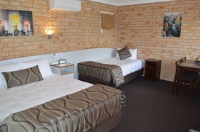 Kennedy Drive Airport Motel