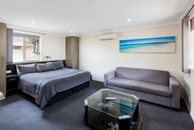 Dolphin Shores, Jervis Bay