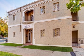 Globe Apartments