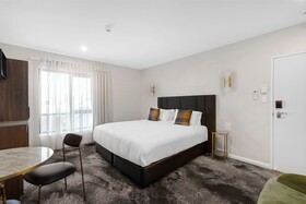 St Hugh Hotel