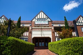 Wallacia Hotel