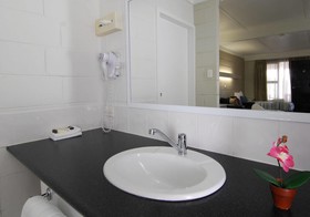 Mayfair Motel