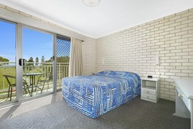 Beach Park Motor Inn