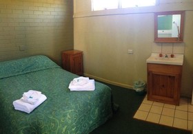 Rod N Reel Hotel Motel Woodburn