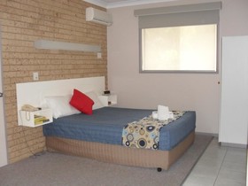 Yamba Motor Inn
