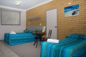 Yamba Motor Inn