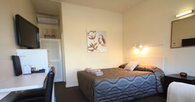 Hi-way Motor Inn