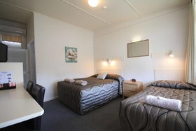 Hi-way Motor Inn