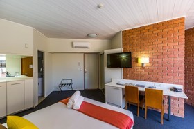 Alice in the Territory