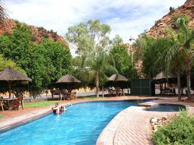 Heavitree Gap Outback Lodge