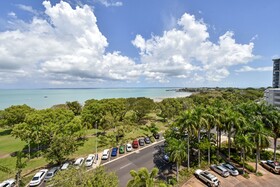 Mantra on the Esplanade Darwin