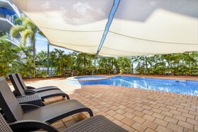 Mantra on the Esplanade Darwin