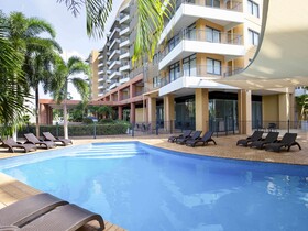 Mantra on the Esplanade Darwin