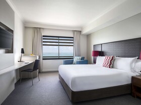 Mantra on the Esplanade Darwin