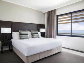 Mantra on the Esplanade Darwin