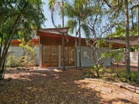 Peninsula Apartments Darwin