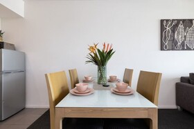 Signatures On Knuckey