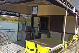 Mary River House Boats