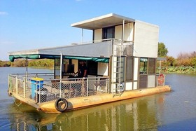 Mary River House Boats