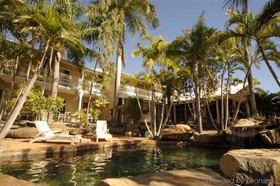Colonial Palms Motor Inn