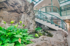 Grand Palais Beachside Resort