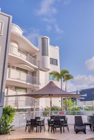 Grand Palais Beachside Resort